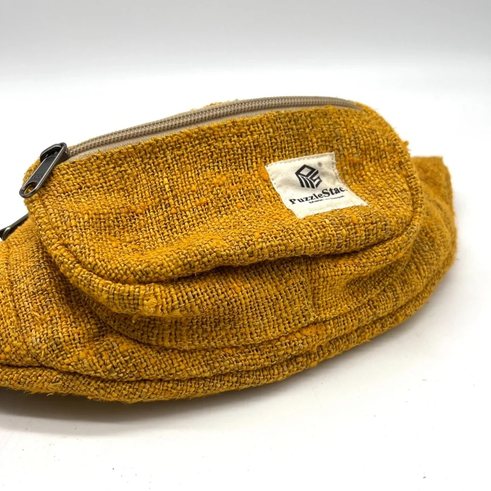 Sherpa Fanny Pack Travel Pouch - Picture 9 of 10